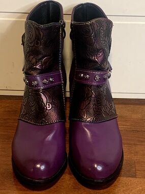 Purple Floral Embossed Ankle Boots EU 39 (US 8–8.5) Buckle Detail Heeled